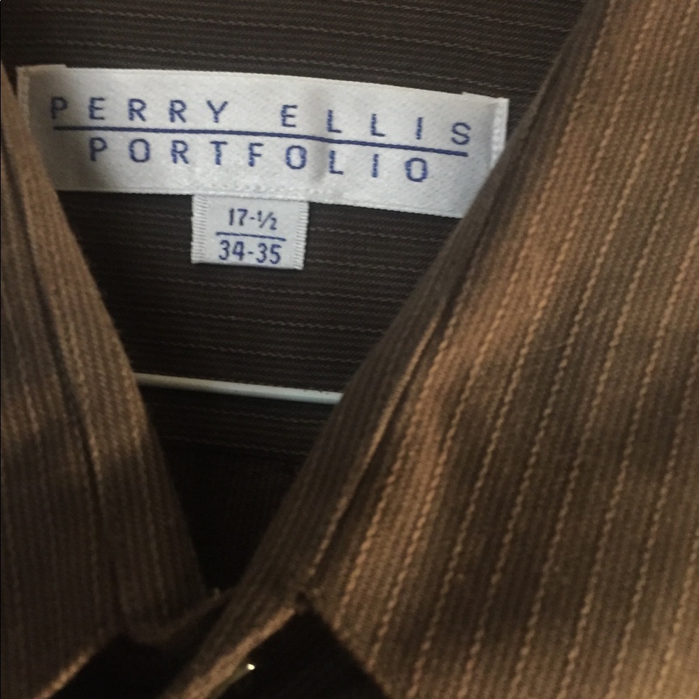 Men’s Perry Ellis shirt